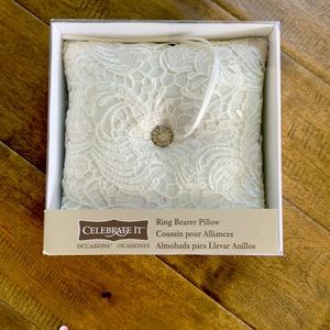 Ring bearer pillow - like new, still in box.